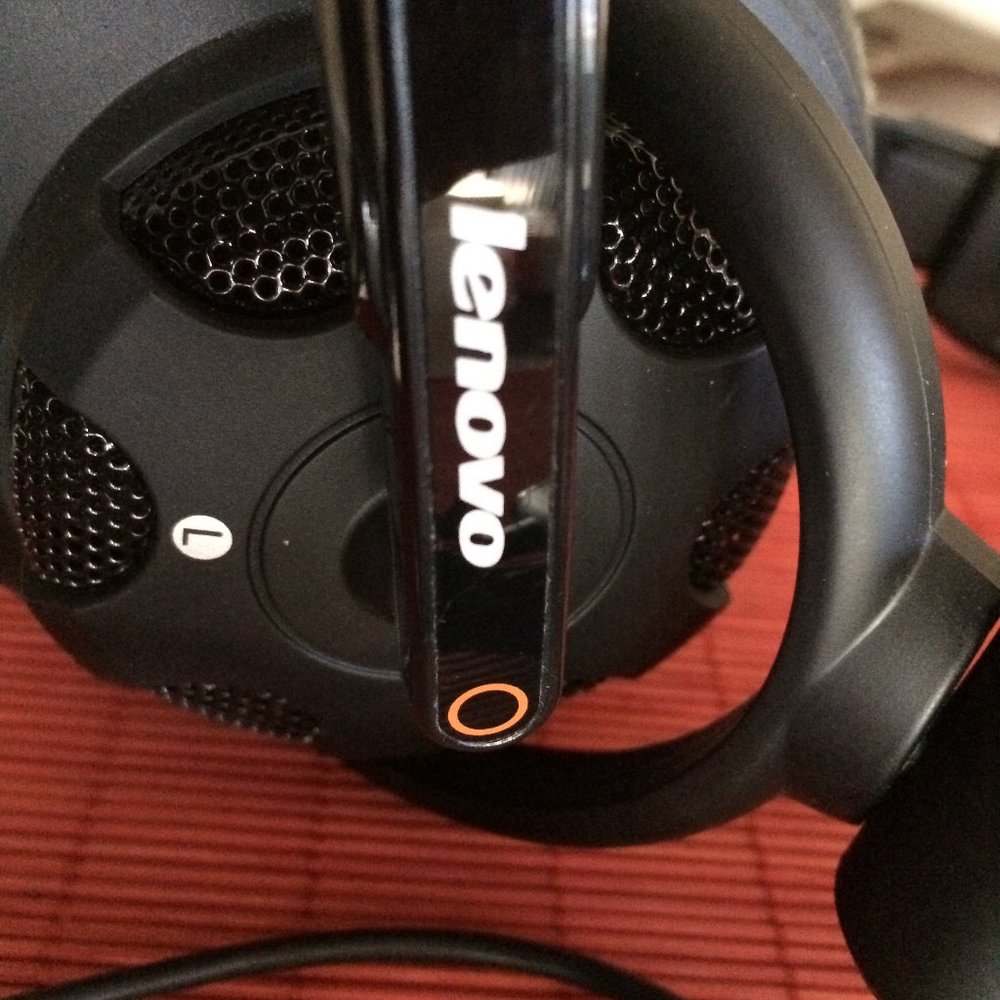 LENOVO- HEADPHONES